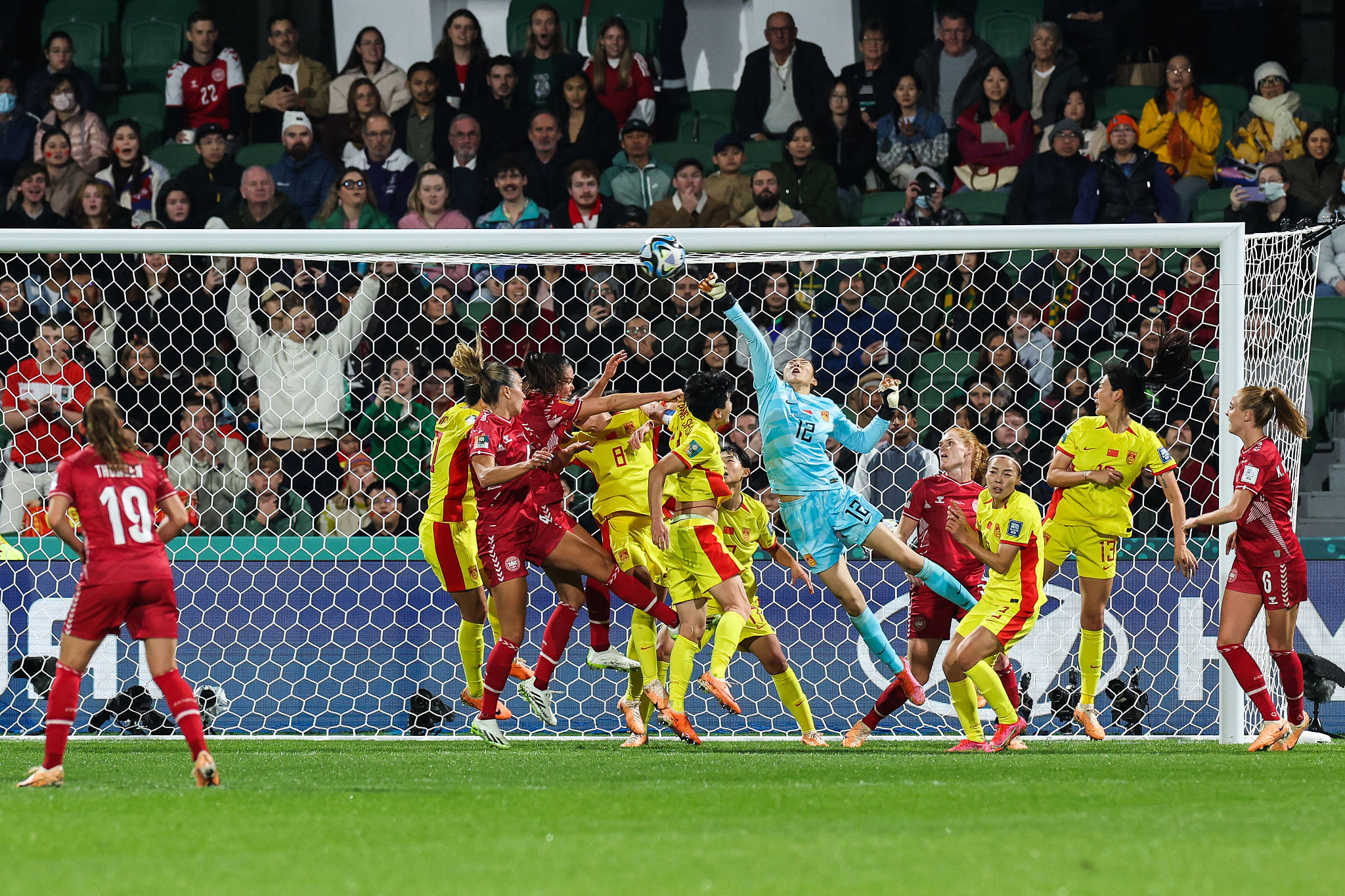 奥地利女足比赛中实现全面领先