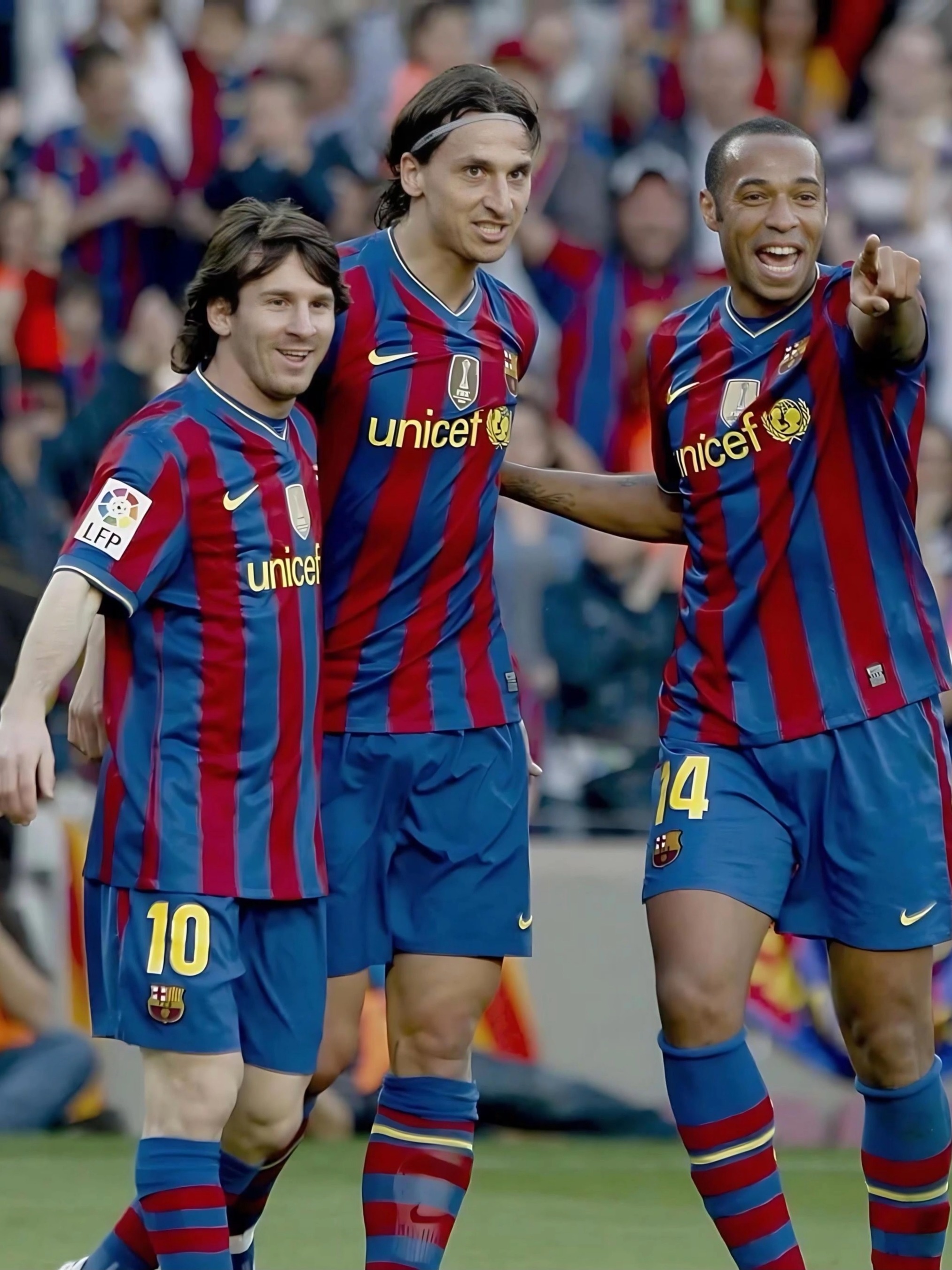 精湛技艺在足球场上展现,比赛凝聚热情传奇的简单介绍 精湛技艺在足球场上展现,比赛凝聚热情传奇的简单介绍