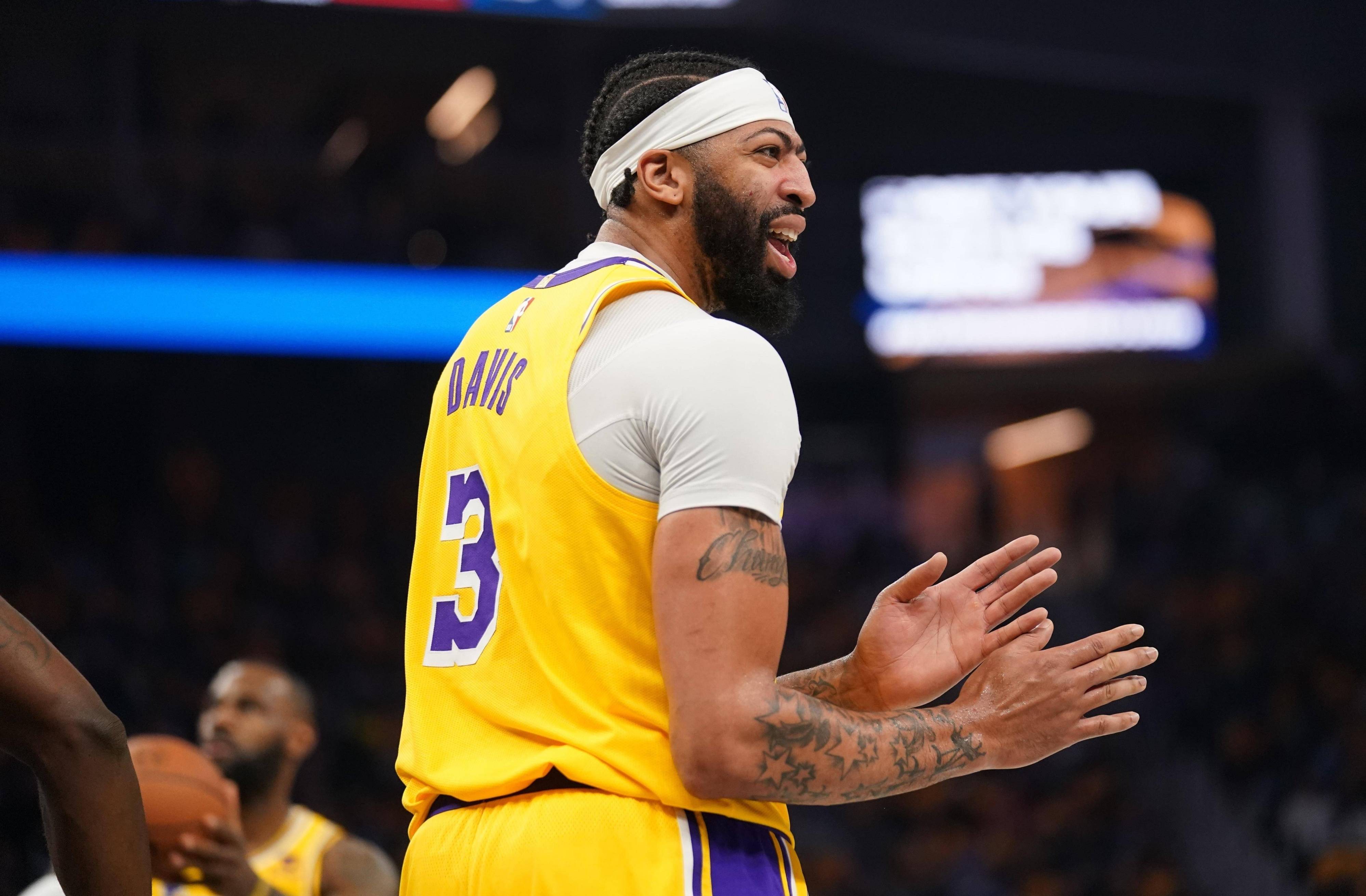 关于雄鹿战胜爵士,领先优势创下历史记录!的信息 关于雄鹿战胜爵士,领先优势创下历史记录!的信息