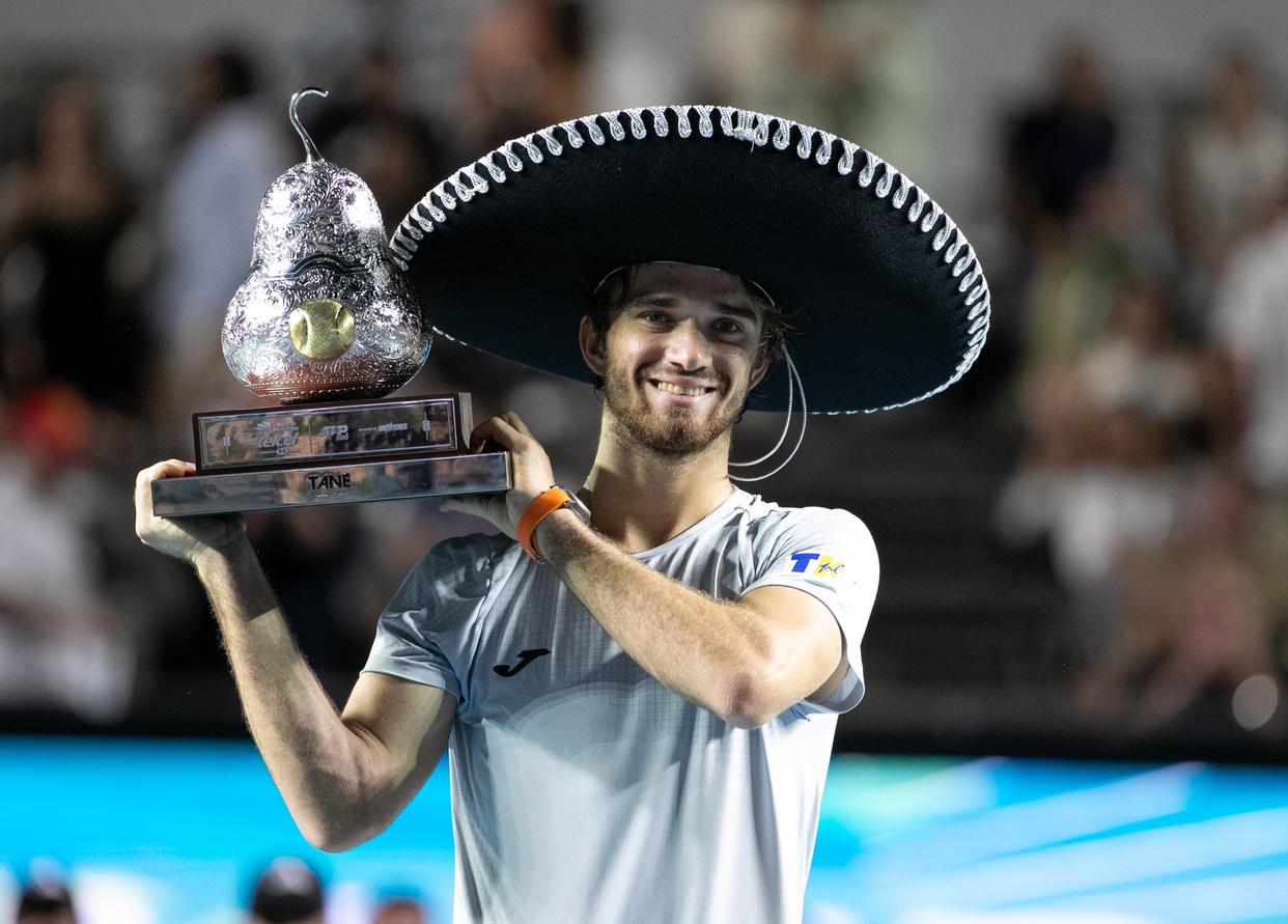 墨西哥运动员斩获飞碟射击冠军