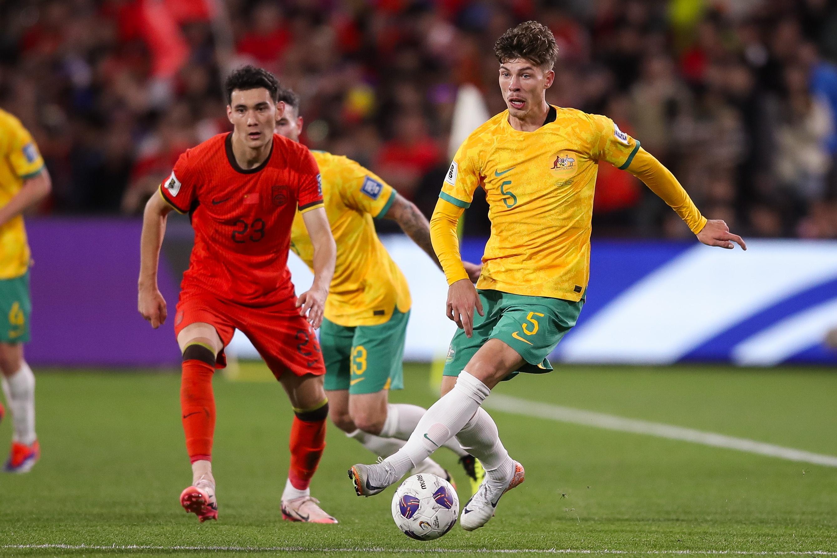 挪威男子足球队力克对手获胜