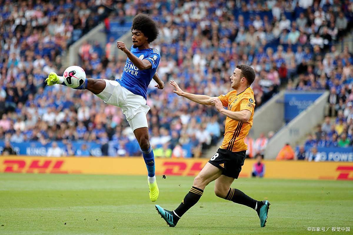 捷克队在全球足球赛事中夺魁 捷克队在全球足球赛事中夺魁