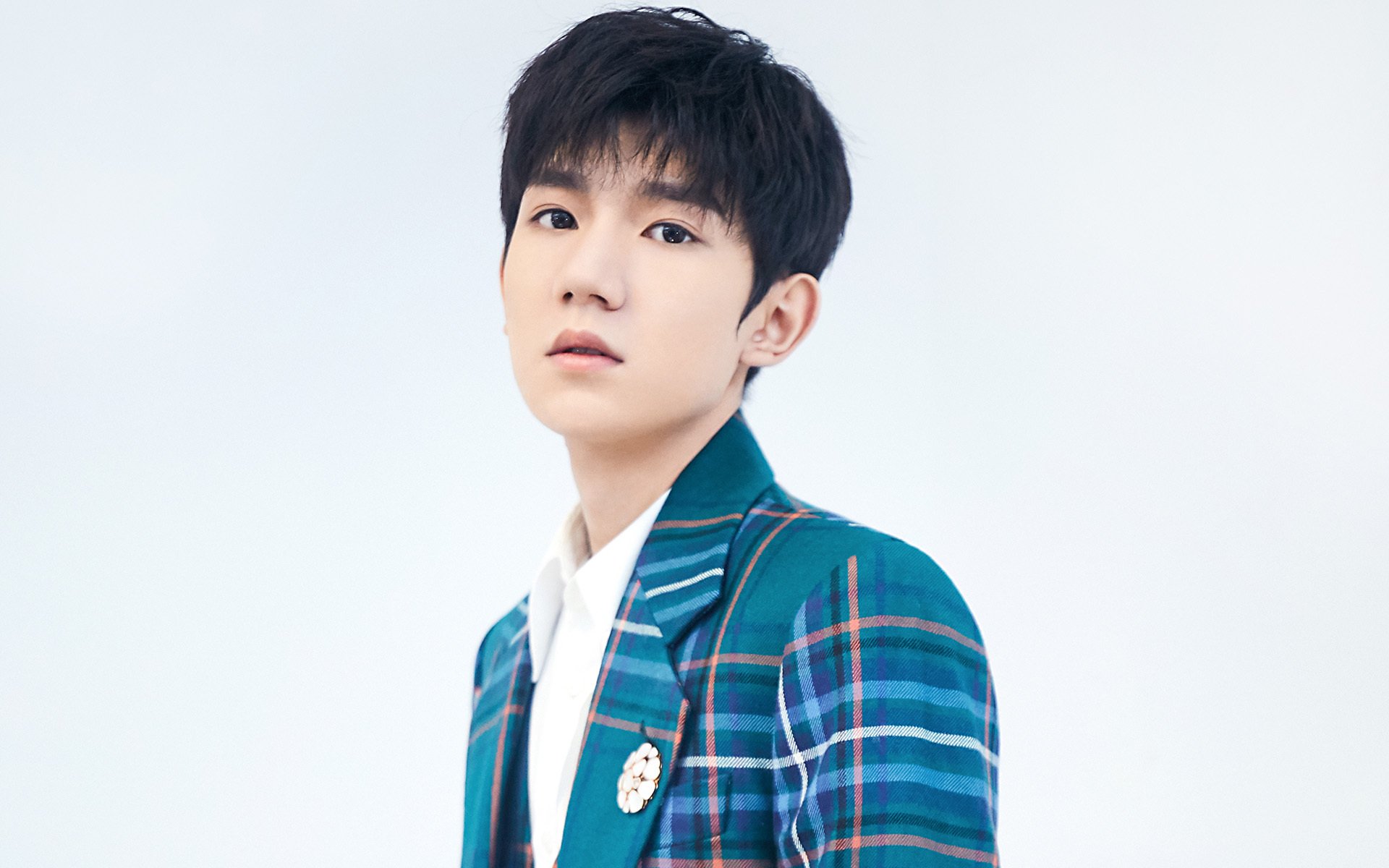 金玟哉爆发闪耀欧洲，阿根廷练兵轻取洪都拉斯—足球世界的双面镜