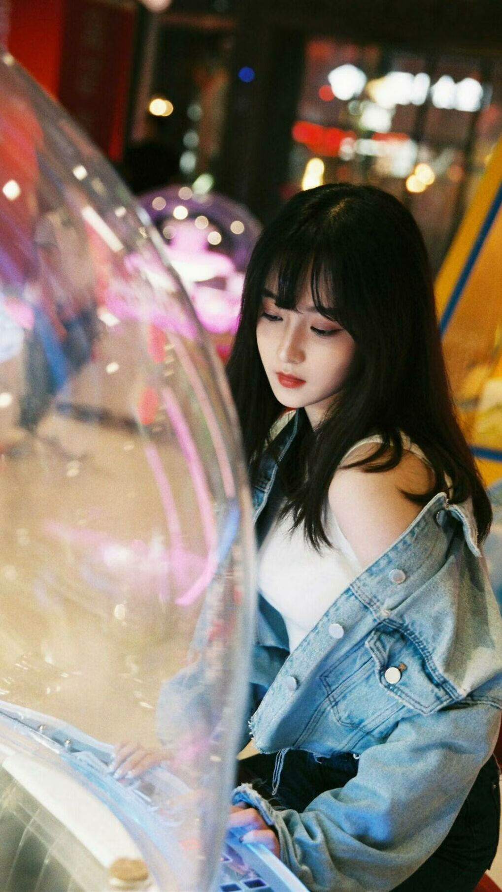 赛道上的抢七大战,维斯塔潘公牛式超车决胜,于凯尔特人弯带走冠军