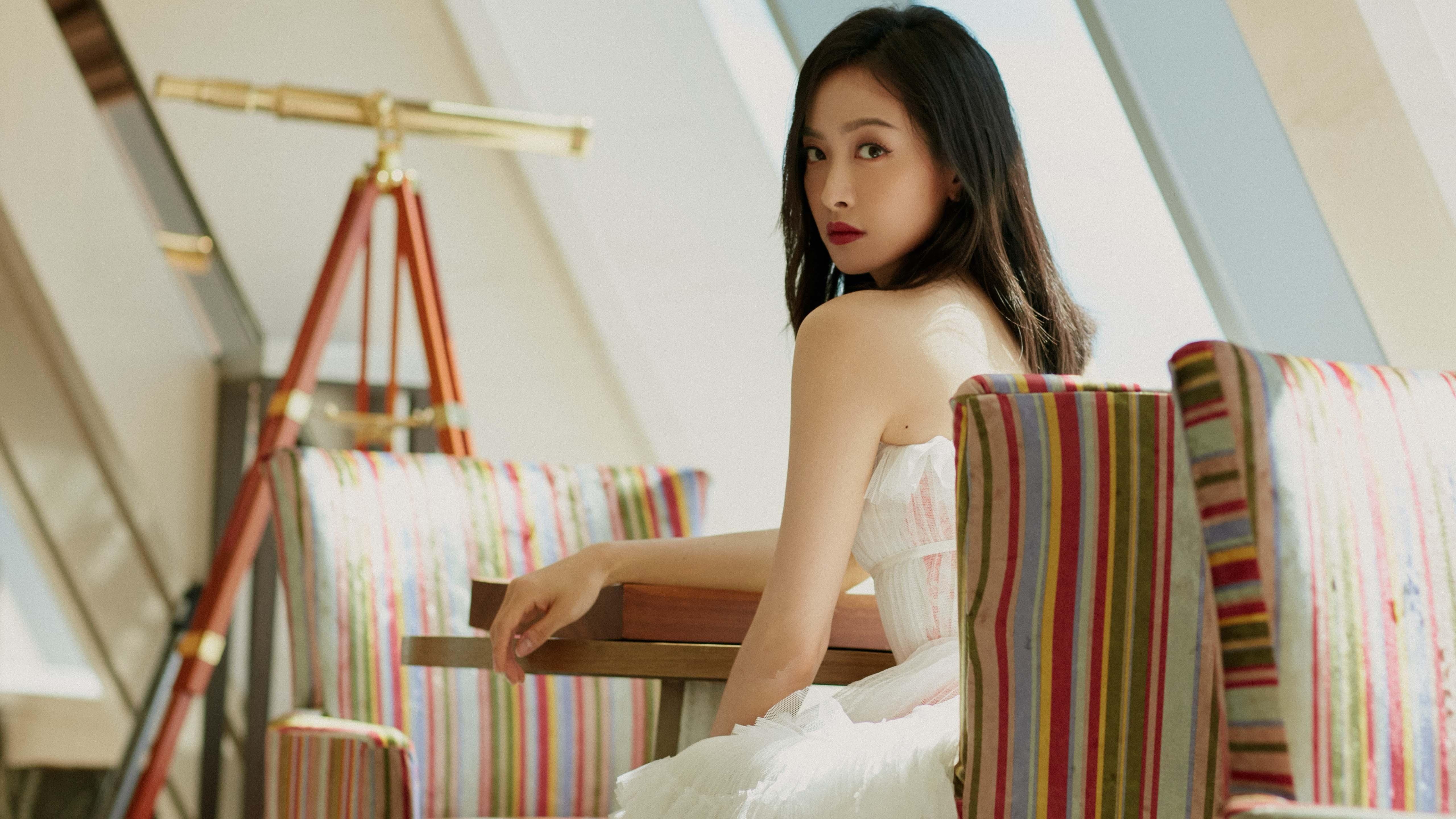 F1新赛季揭幕战之夜,从配角到星辰,卡瓦哈尔如何成为全场焦点