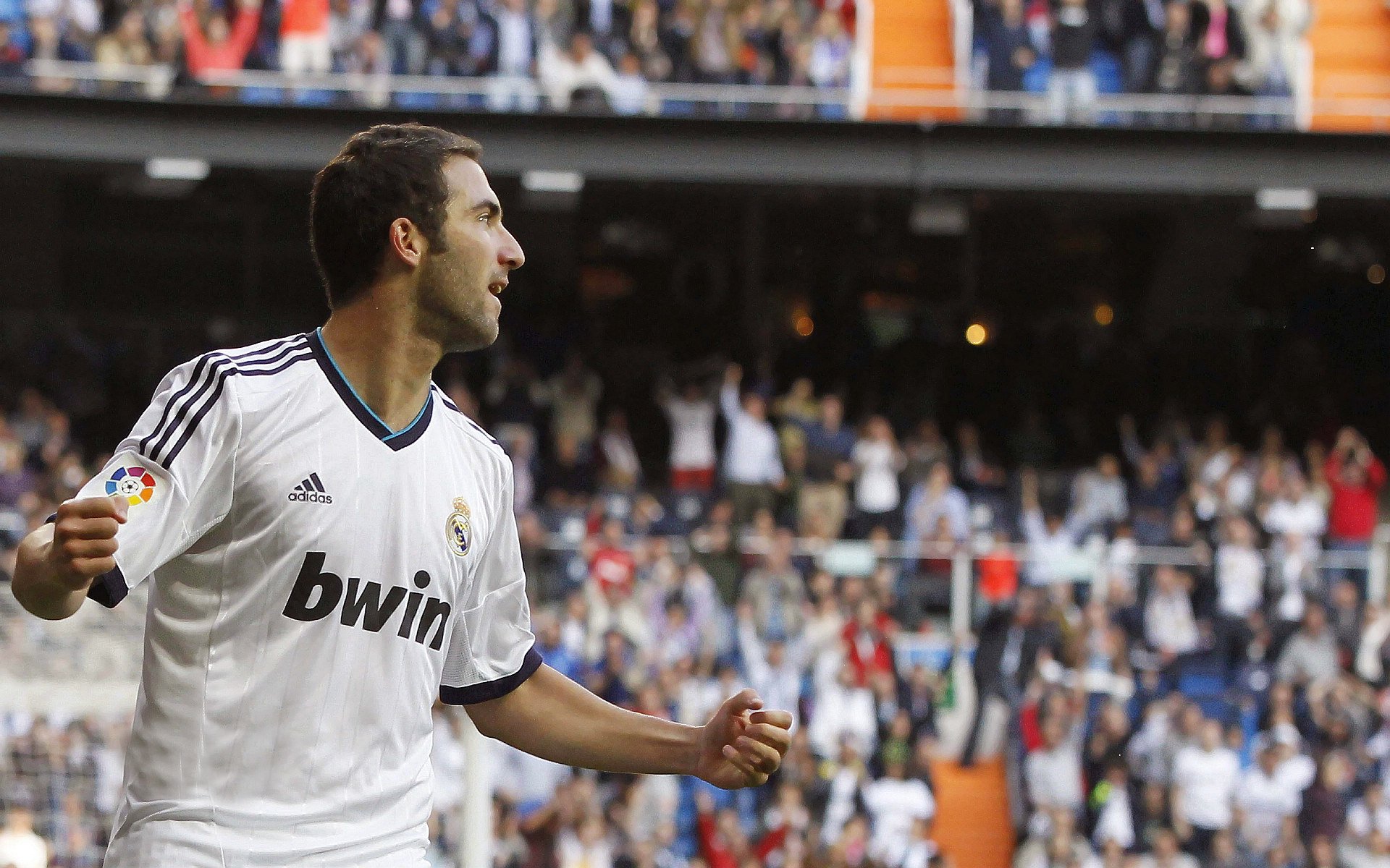 如果足球是漫威宇宙，阿坎吉单场「灭霸式」数据，皇马用「无限手套」一波带走日本客场